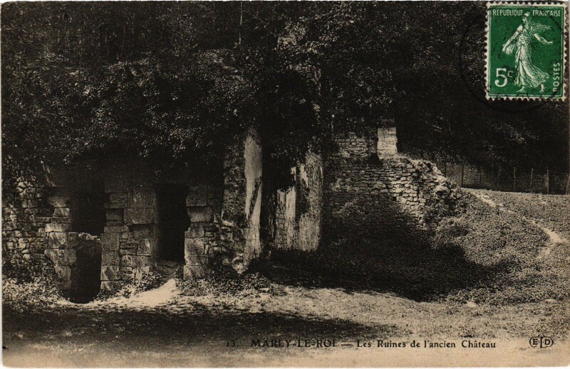 Carte postale ancienne Marly Ruines de l'ancien Chateau