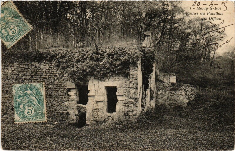 Carte postale ancienne Marly Ruines du Pavillon des Offices