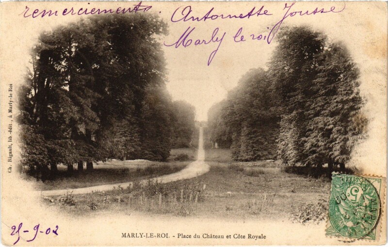 Carte postale ancienne Marly Place du Chateau et Cote Royale