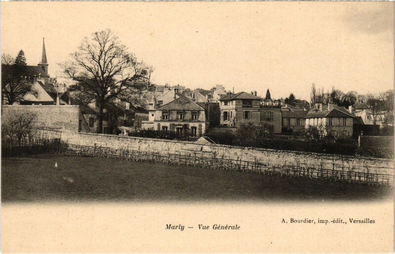 Carte postale ancienne Marly vue generale