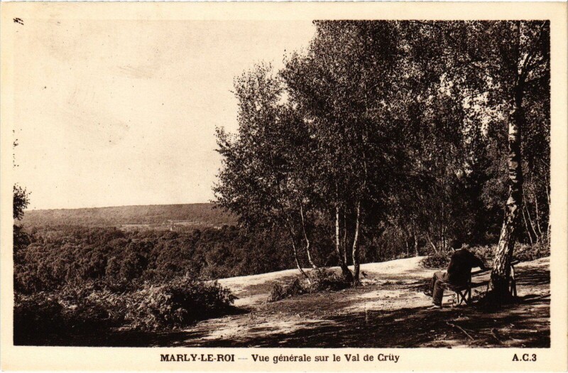 Carte postale ancienne Marly vue generale sur le Val de Cruy
