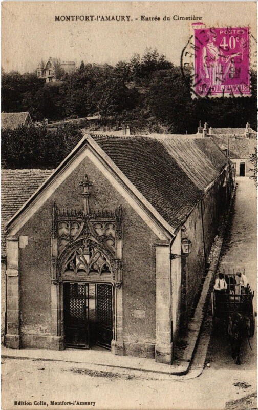 Carte postale ancienne Montfort l'Amaury Entree du Cimetiere à Montfort-l'Amaury