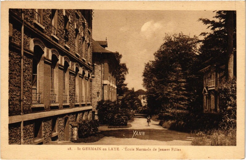 Carte postale ancienne St Germain en Laye Ecole Normale de Jeunes Filles