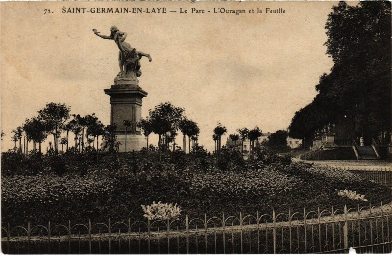 Carte postale ancienne St Germain en Laye Le Parc Ouragan et la Feuille