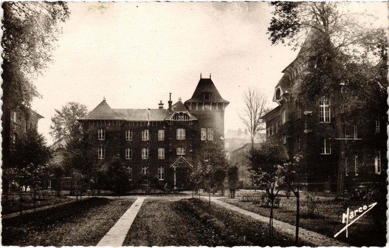 Carte postale ancienne St Germain en Laye Ecole Normale de Jeunes Filles