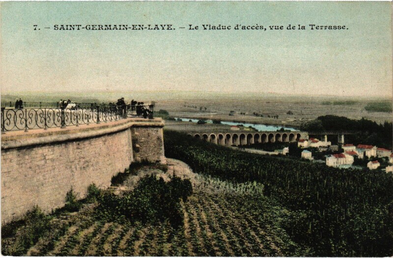 Carte postale ancienne St Germain en Laye Le Viaduc d'acces