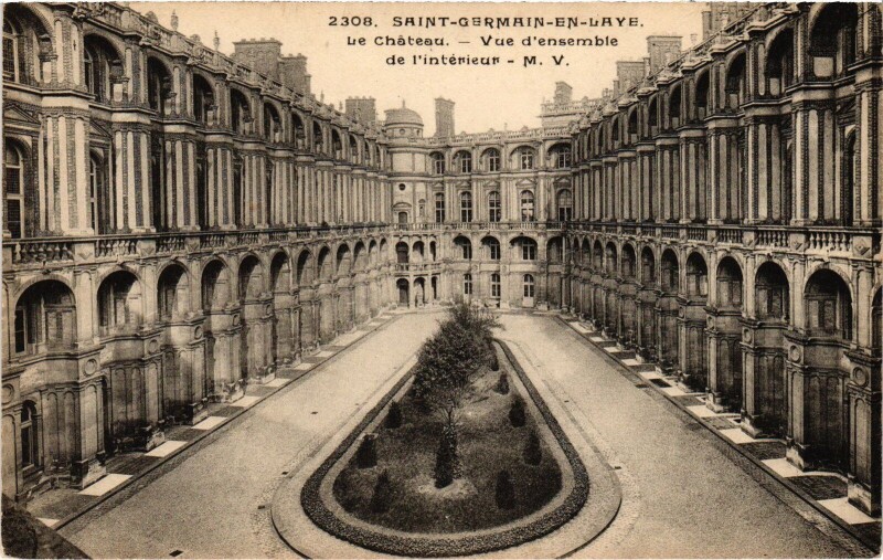 Carte postale ancienne St Germain en Laye Chateau interieur
