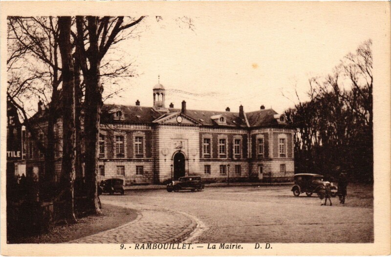 Carte postale ancienne Rambouillet La Mairie à Rambouillet