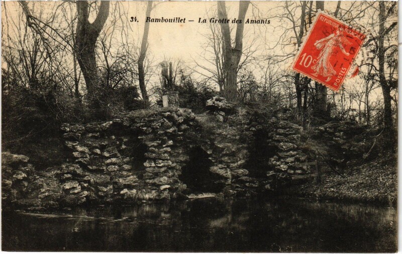 Carte postale ancienne Rambouillet Grotte des Amants à Rambouillet