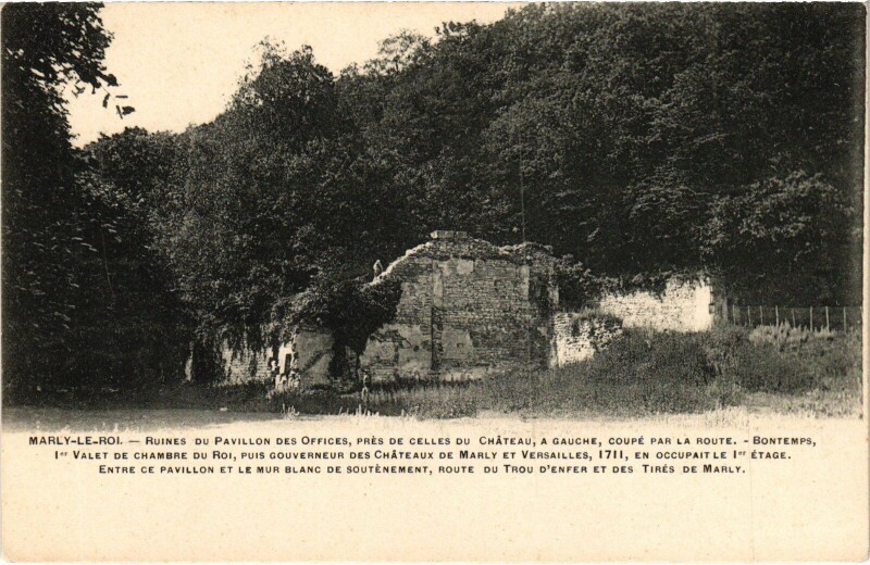 Carte postale ancienne Marly Ruines du Pavillon des Offices
