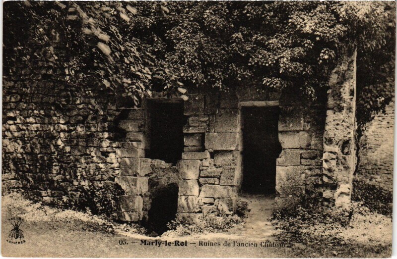 Carte postale ancienne Marly Ruines de l'ancien Chateau