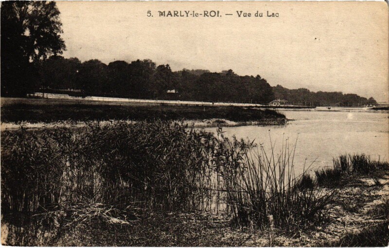 Carte postale ancienne Marly Vue du Lac