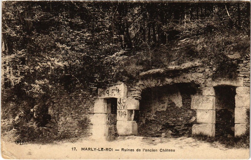 Carte postale ancienne Marly Ruines de l'ancien Chateau