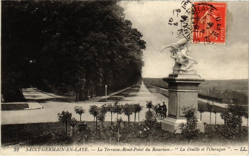 Carte postale ancienne St Germain en Laye La Terrasse Rond Point du Rosarium