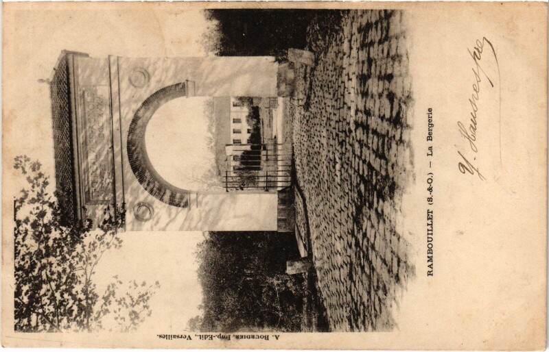 Carte postale ancienne Rambouillet La Bergerie à Rambouillet