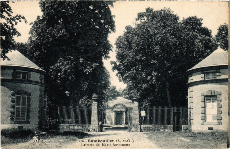 Carte postale ancienne Rambouillet Laiterie de Marie Antoinette à Rambouillet