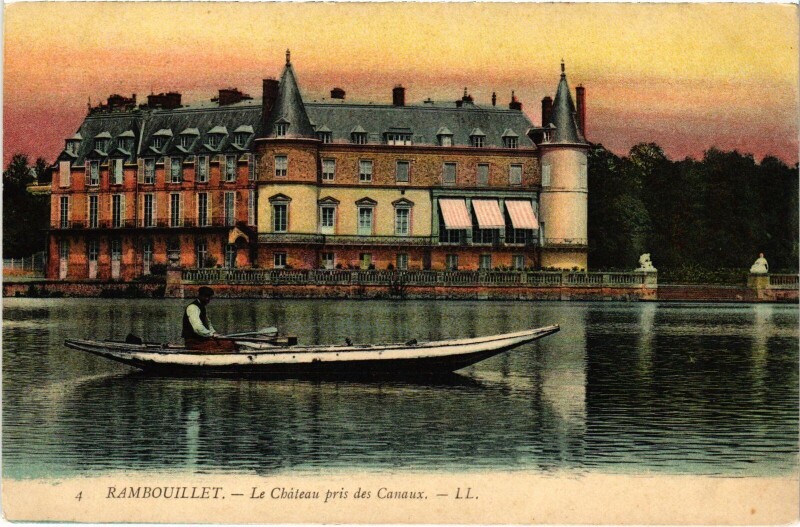 Carte postale ancienne Rambouillet Le Chateau à Rambouillet