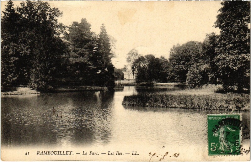 Carte postale ancienne Rambouillet Le Parc Les Iles à Rambouillet