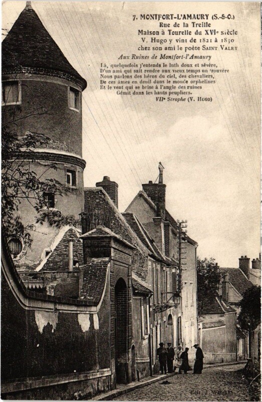 Carte postale ancienne Montfort l'Amaury Rue de la Treille, maison a Tourelle France à Montfort-l'Amaury