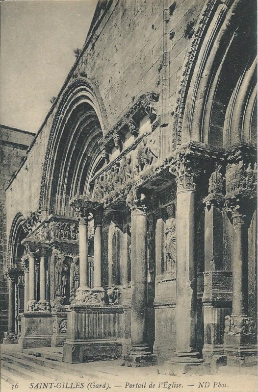 Carte postale ancienne Portail de l'Eglise à Saint-Gilles