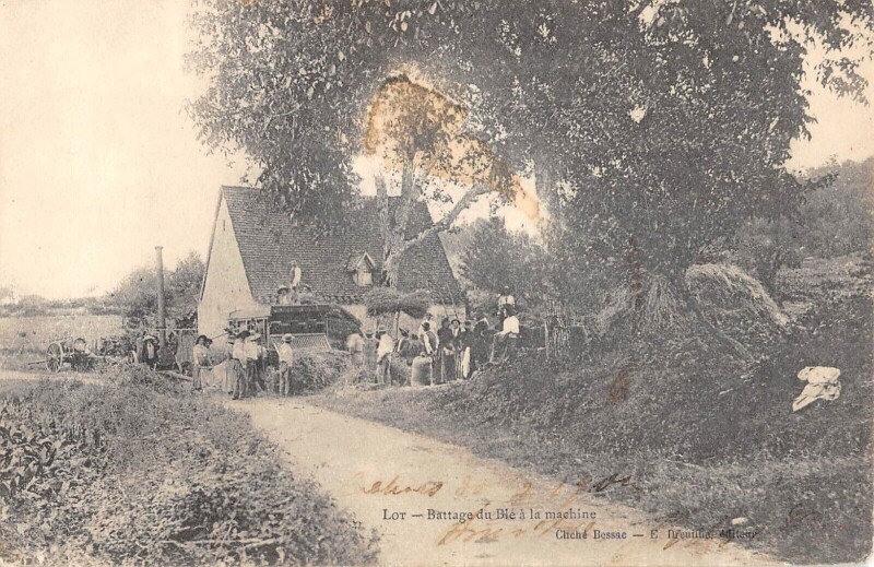 Carte postale ancienne / Departement Du Lot - Battage Du Ble A La Machine