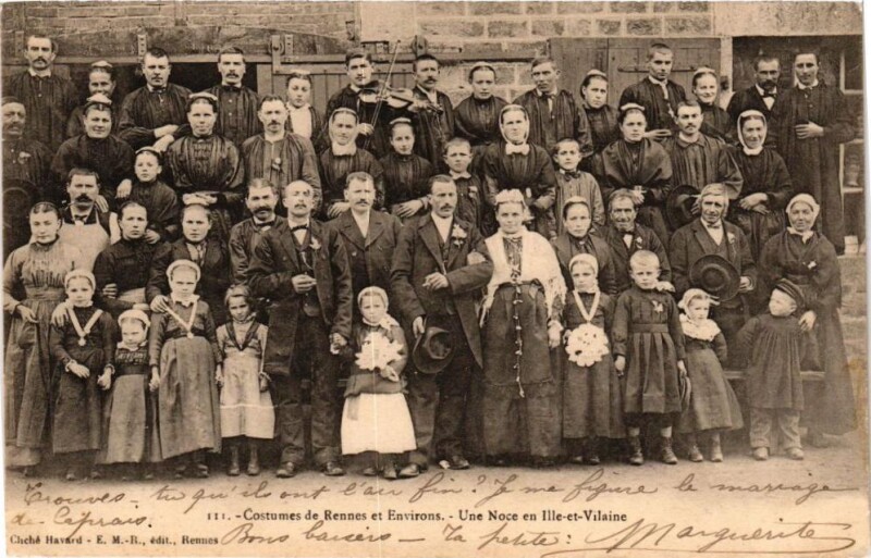 Carte postale ancienne Costumes de Rennes et Env. - Une Noce en Ile-et-Vilaine à Rennes