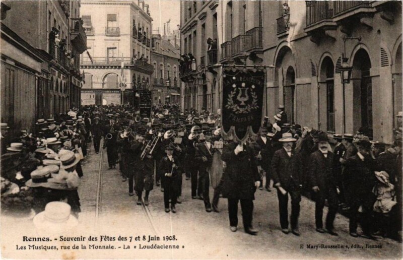 Carte postale ancienne Fetes a Rennes - La Loudéacienne à Rennes