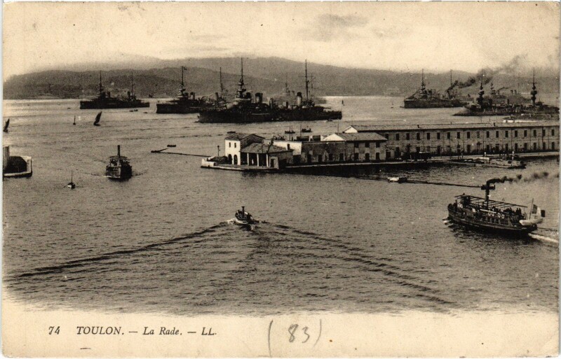 Carte postale ancienne Toulon la rade à Toulon