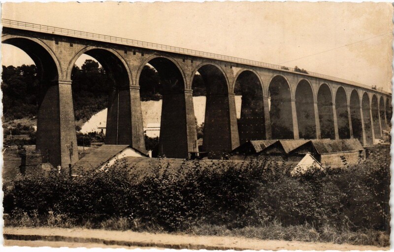 Carte postale ancienne Barentin Le Viaduc à Barentin