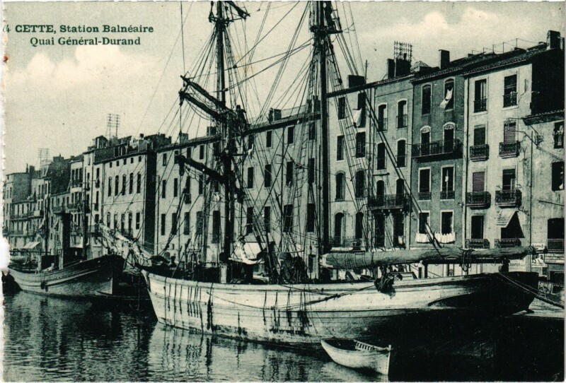 Carte postale ancienne Cette Quai général Durand Ships