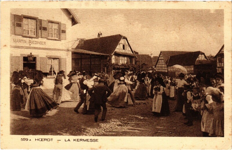 Carte postale ancienne Hoerdt La Kermesse Folklore à Hoerdt