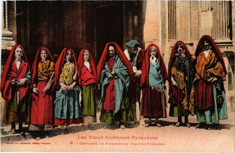 Carte postale ancienne Pyrénées Pierrefitte Costume Folklore