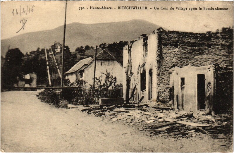 Carte postale ancienne Alsace Bitschwiller une coin du village Guerre à Willer