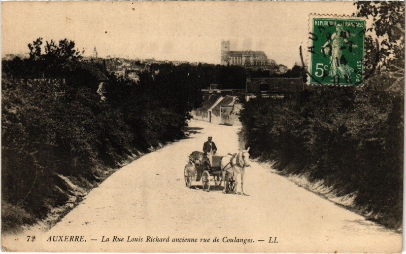 Carte postale ancienne Auxerre rue Louis Richard à Auxerre