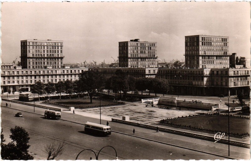 Carte postale ancienne Le Havre Place de l'Hotel de Ville au Havre