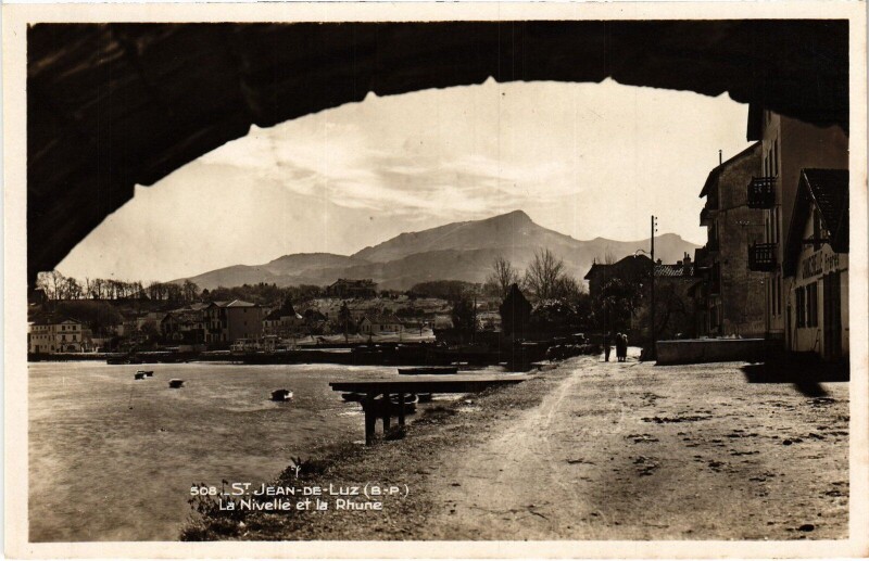 Carte postale ancienne Saint-Jean-de-Luz La nivelle et la Rhune à Saint-Jean-de-Luz