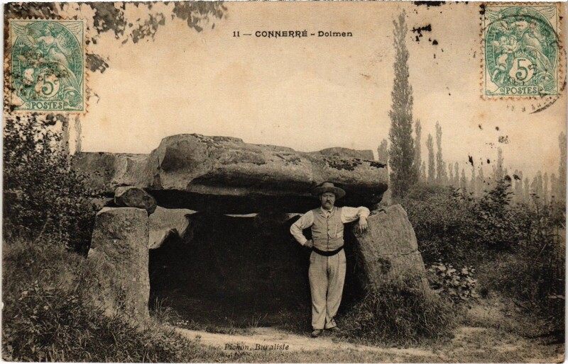 Carte postale ancienne Connerré Dolmen à Connerré