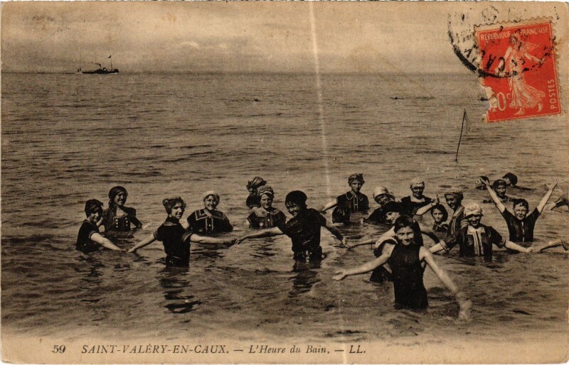 Carte postale ancienne Saint-Valéry-en-Caux Heure du bain