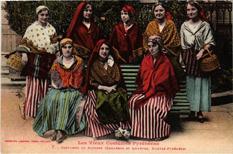 Carte postale ancienne Pyrénées Bigorre Costume Folklore