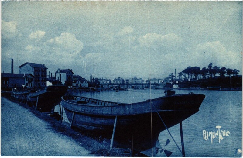 Carte postale ancienne Saint-Jean-de-Luz La Nivelle à Saint-Jean-de-Luz