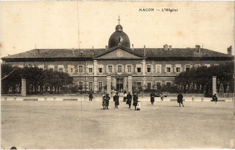Carte postale ancienne Macon Hopital