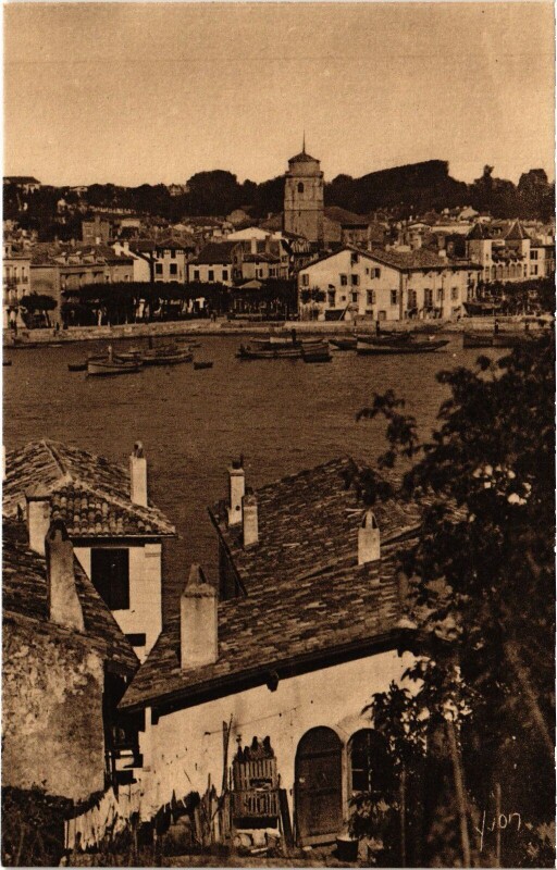 Carte postale ancienne Pays Basque Saint-Jean-de-Luz Le Port à Saint-Jean-de-Luz
