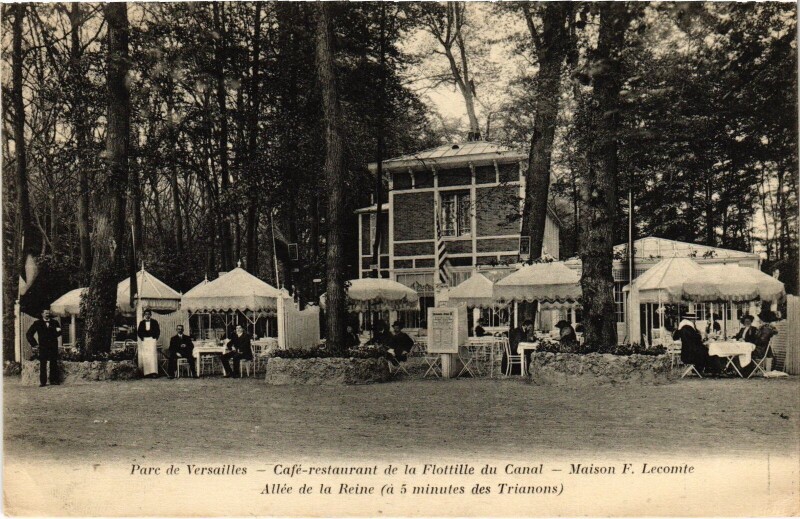 Carte postale ancienne Parc de Versailles Café-restaurant de la Flottille du Canal à Versailles