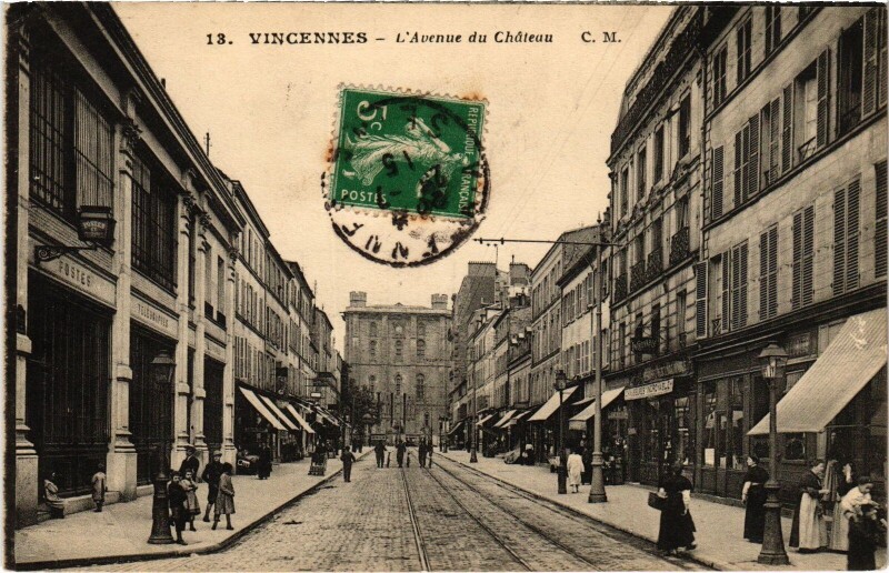 Carte postale ancienne Vincennes Avenue du Chateau à Vincennes