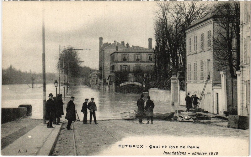 Carte postale ancienne Puteaux Quai et rue de Paris Inondations à Puteaux