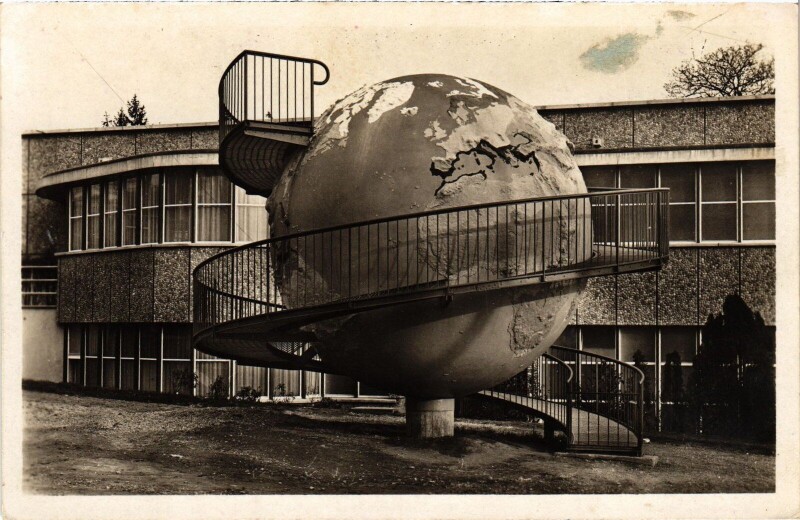 Carte postale ancienne Suresnes Ecole de plein air à Suresnes