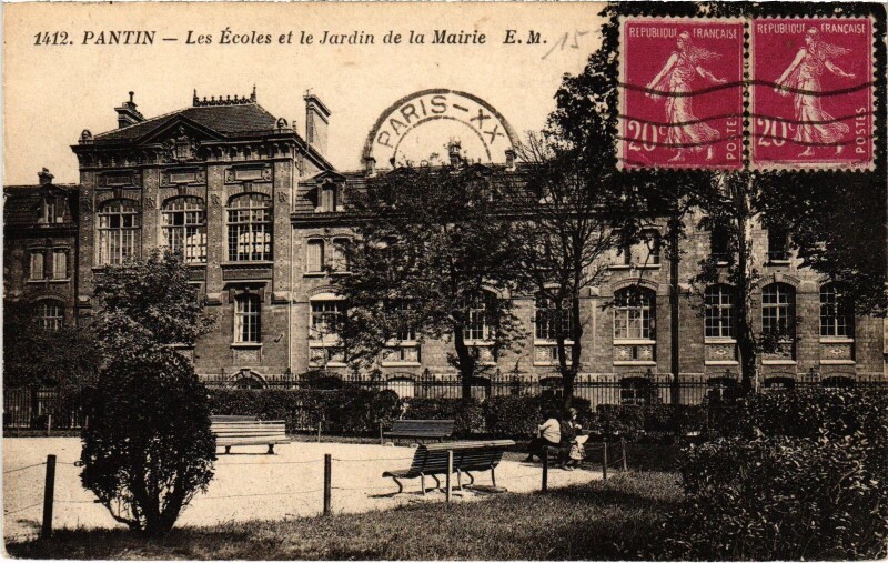 Carte postale ancienne Pantin Les Ecoles ardin de la mairie à Pantin