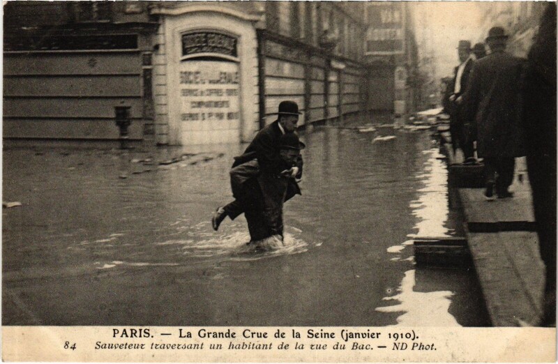 Carte postale ancienne Paris Rue du Bac Inondations