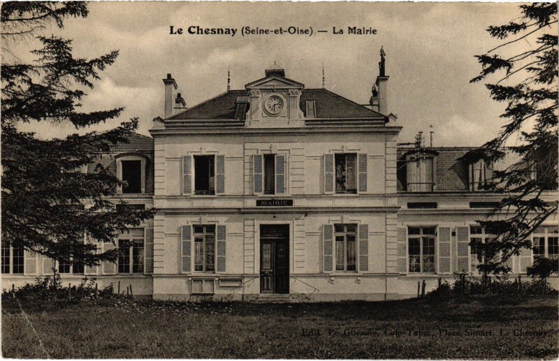 Carte postale ancienne Le Chesnay Mairie