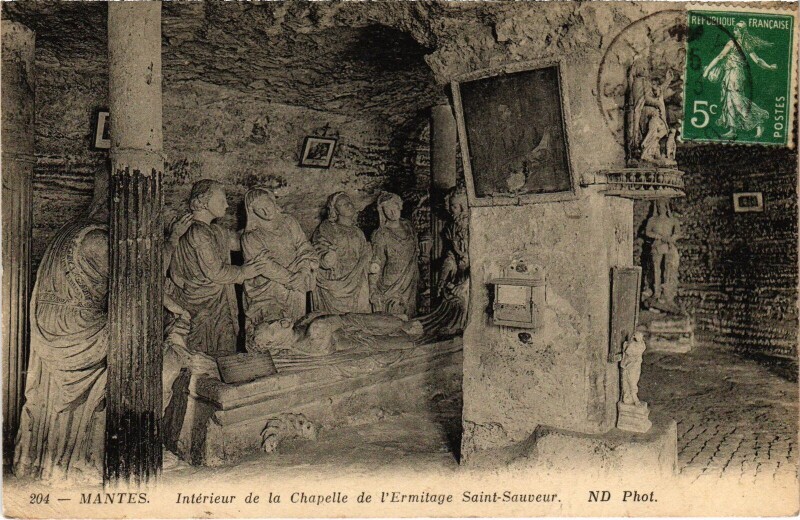 Carte postale ancienne Mantes-la-Jolie Ermitage Saint-Sauveur - Chapelle - Interieur à Mantes-la-Jolie